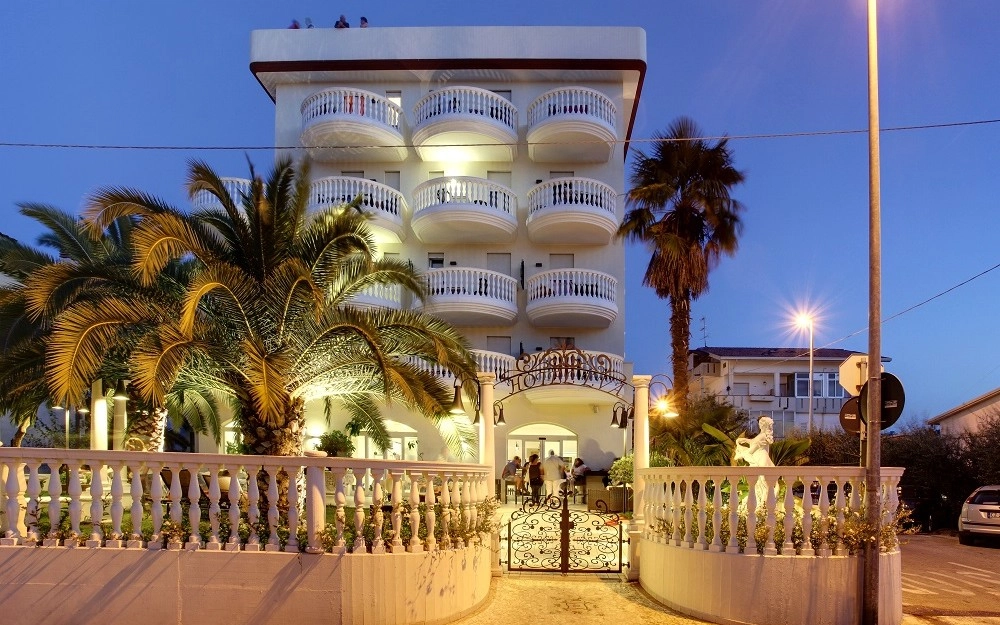 Hotel Eva Alba Adriatica