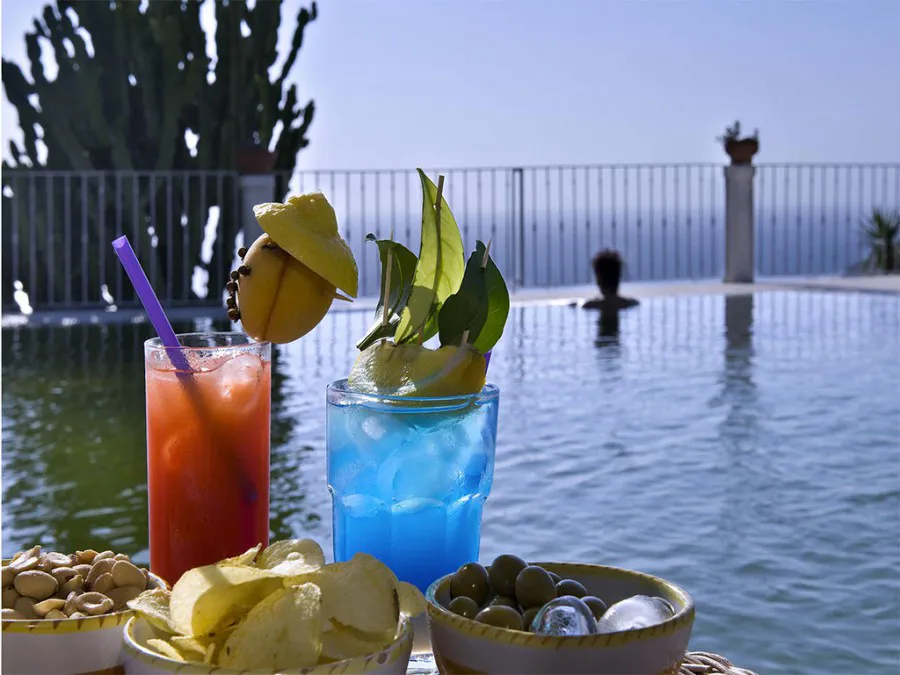 Aperitivo con Vista sull'Infinito
